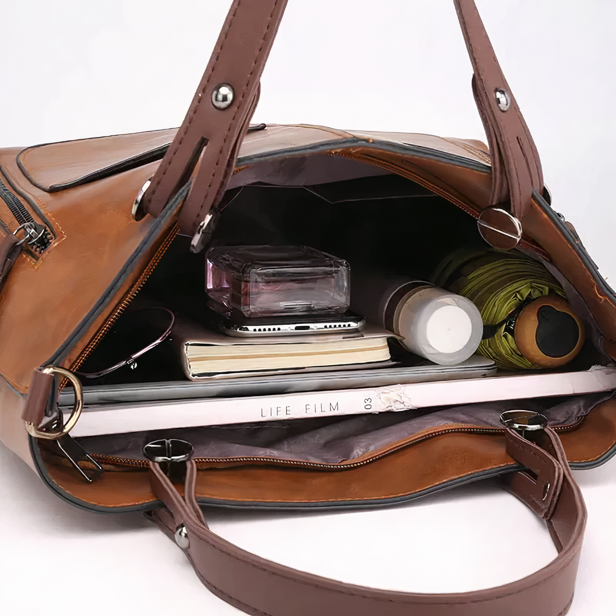 Scott™ | Bella Vintage-style shoulder bag